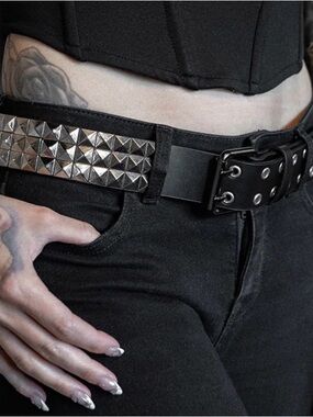 Vampire freaks Studded Black Leather Belt – Punk Rock Waist Belt size medium